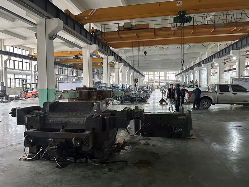 1761723872116630.jpg 模具车间.jpg